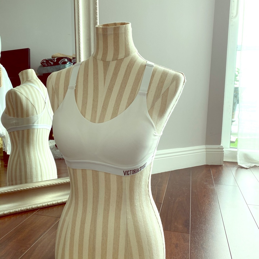 Victoria’s secret sport, sports bra
